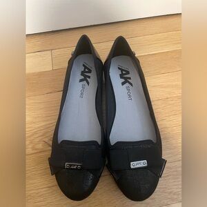 Anne Klein Black Bow Flats